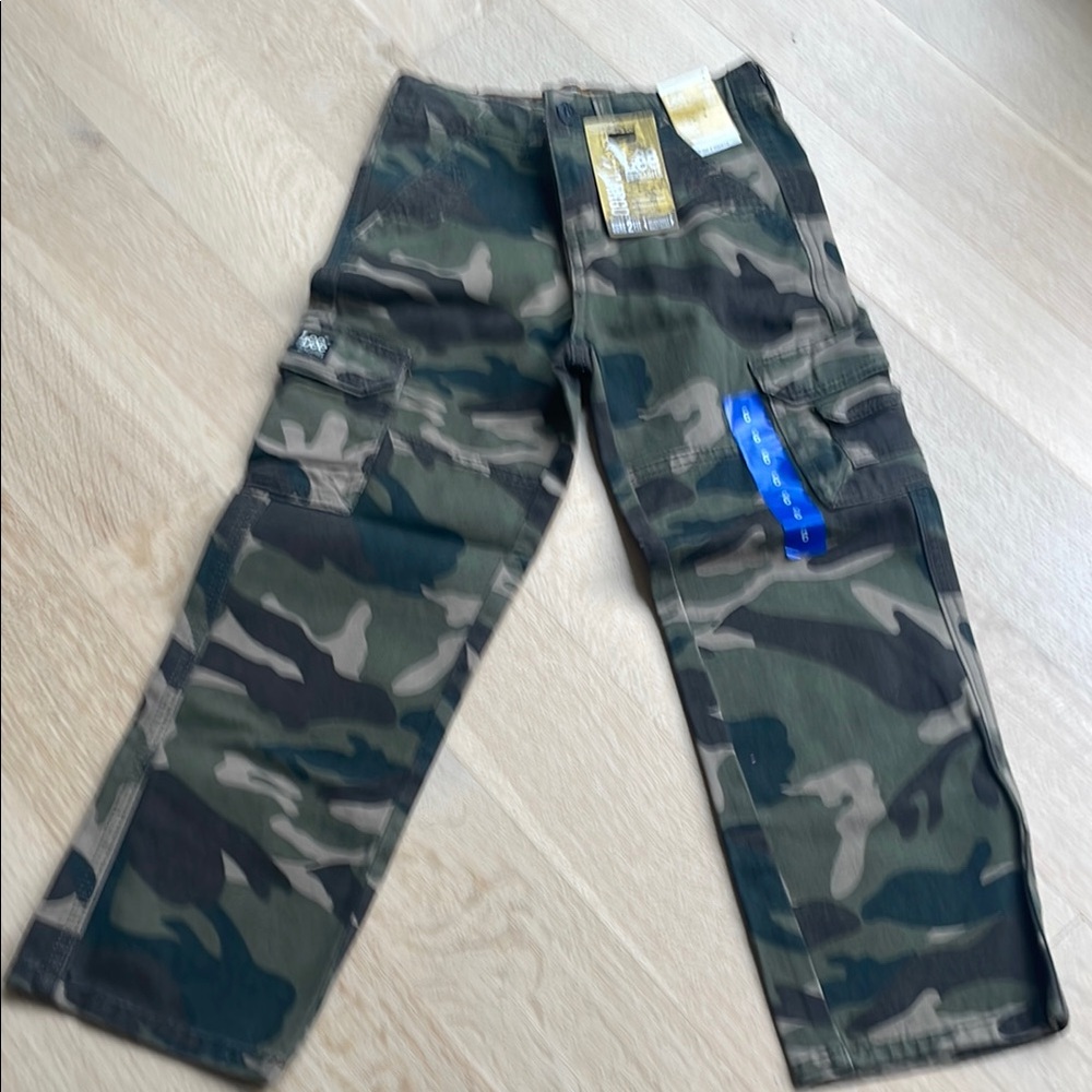 Lee Green and Brown Casual Cargo Pants with adjustable waist